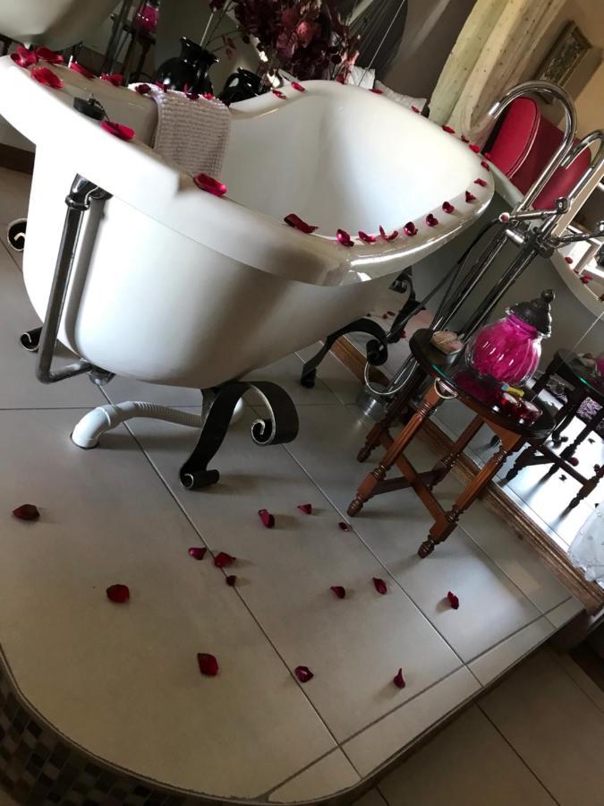 Annie's Boutique Guesthouse&Garden Spa Hartbeespoort Extérieur photo
