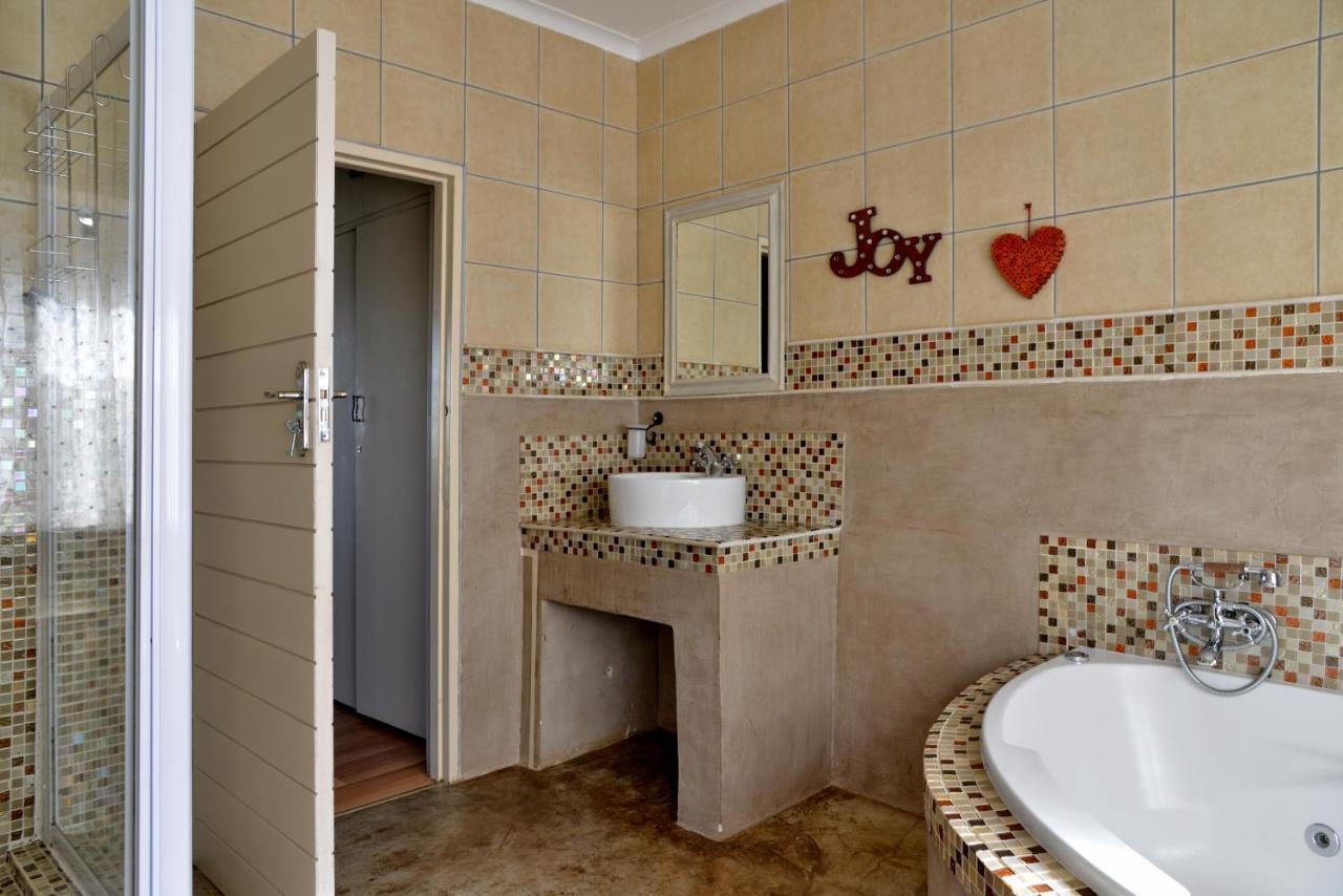 Annie's Boutique Guesthouse&Garden Spa Hartbeespoort Extérieur photo