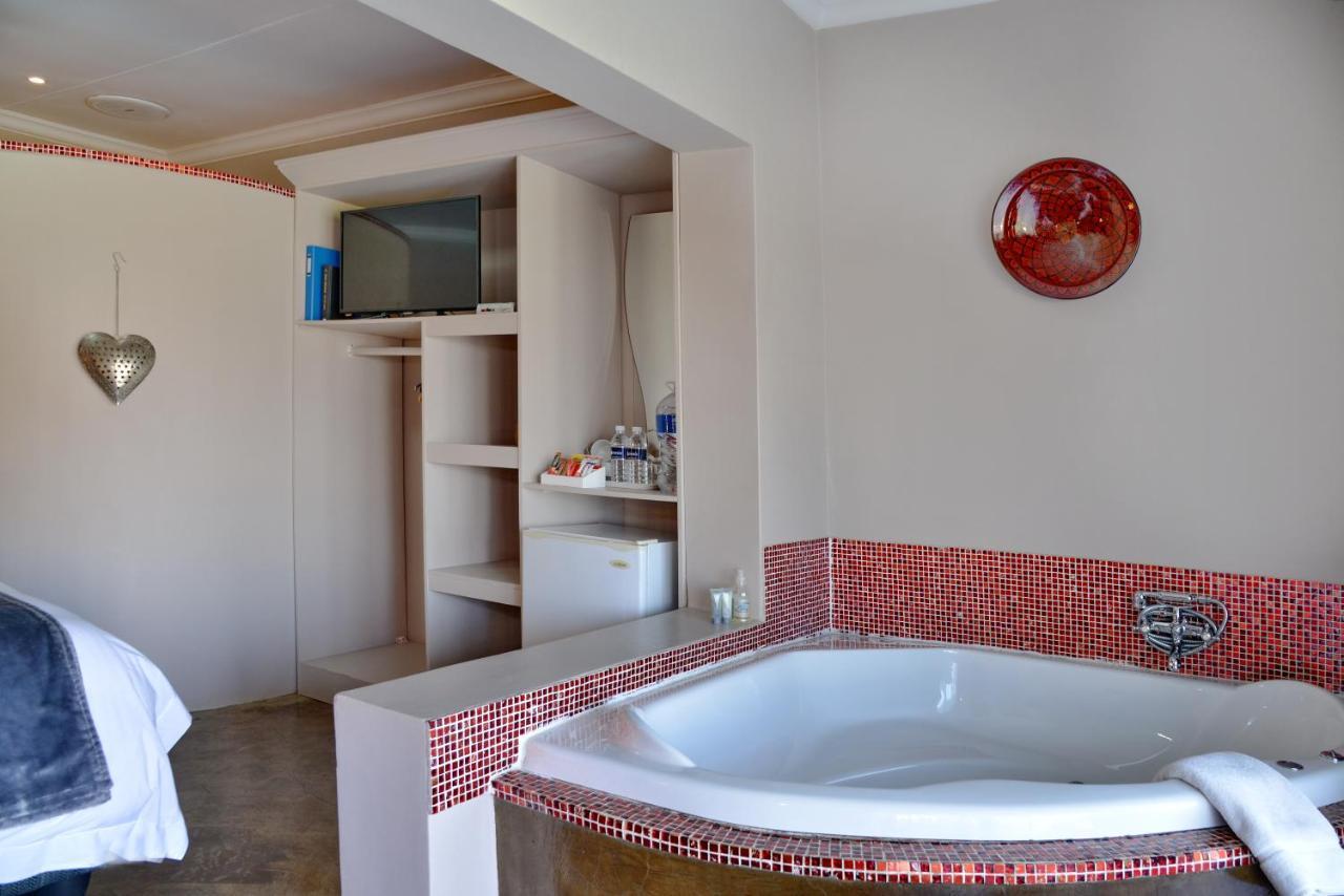 Annie's Boutique Guesthouse&Garden Spa Hartbeespoort Extérieur photo