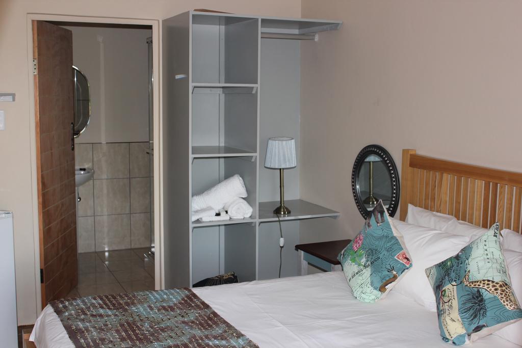 Annie's Boutique Guesthouse&Garden Spa Hartbeespoort Extérieur photo