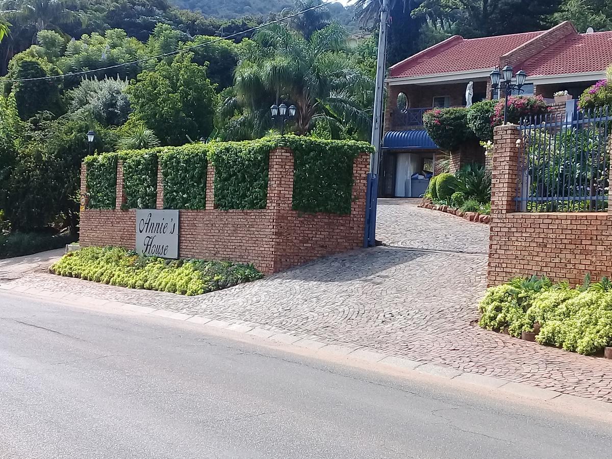 Annie's Boutique Guesthouse&Garden Spa Hartbeespoort Extérieur photo