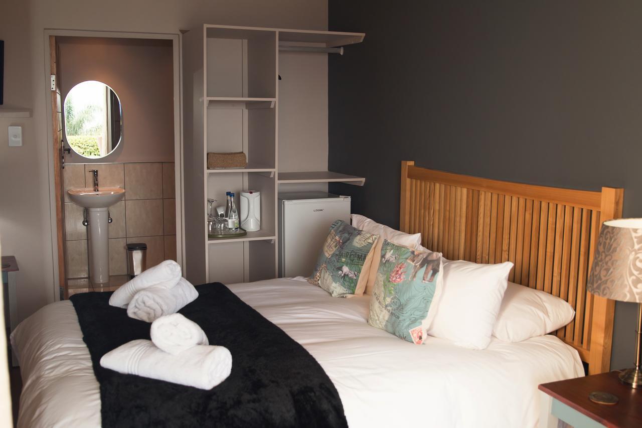 Annie's Boutique Guesthouse&Garden Spa Hartbeespoort Extérieur photo