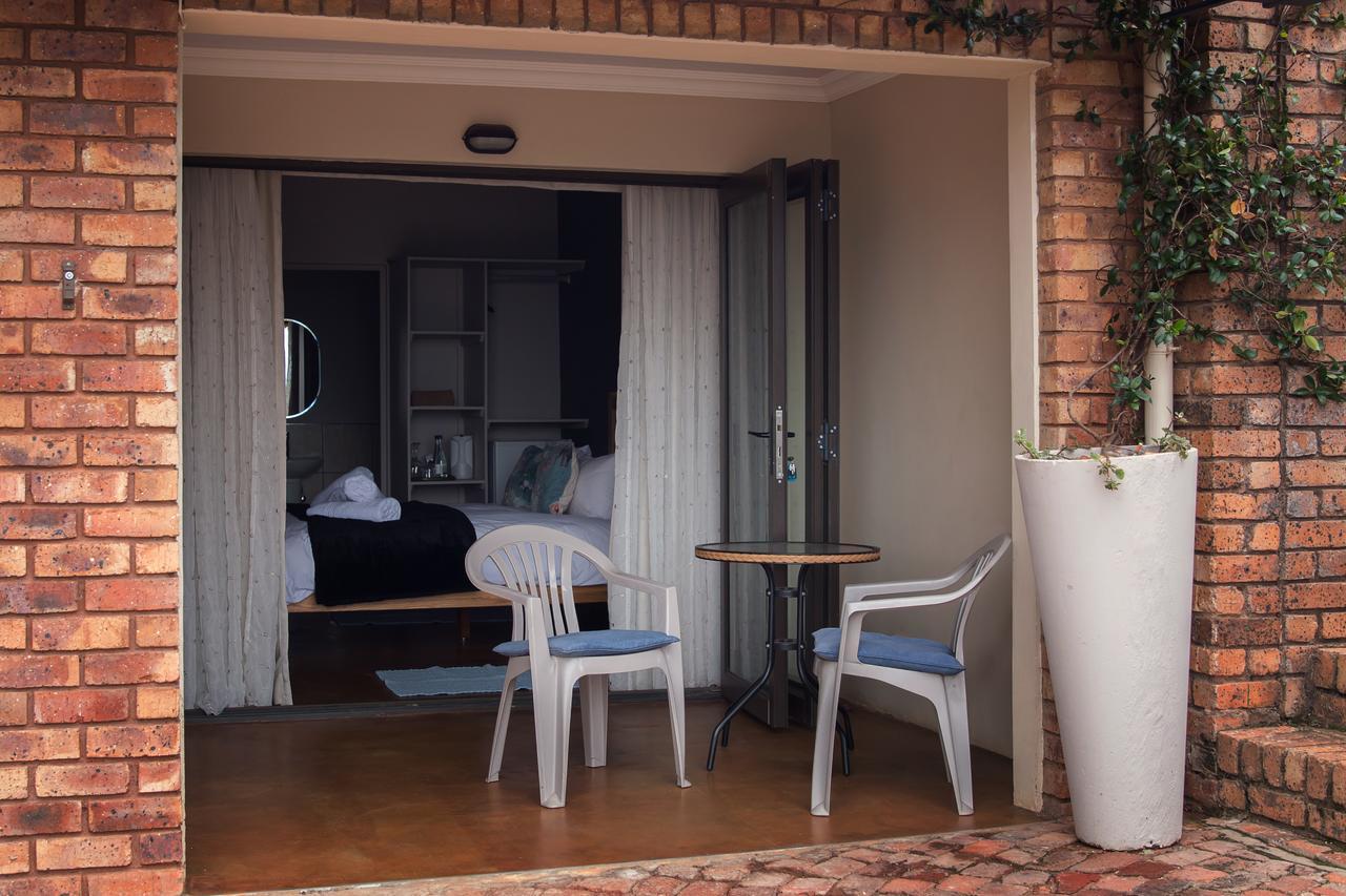 Annie's Boutique Guesthouse&Garden Spa Hartbeespoort Extérieur photo